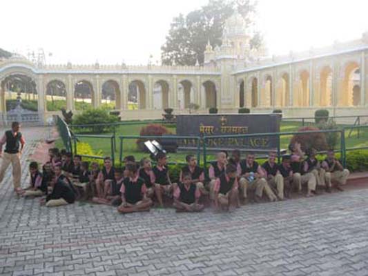 Lorem ipsum dolor sit amet, consectetur adipiscing elit. Phasellus quis elementum odio. Curabitur pellentesque, dolor vel pharetra mollis.